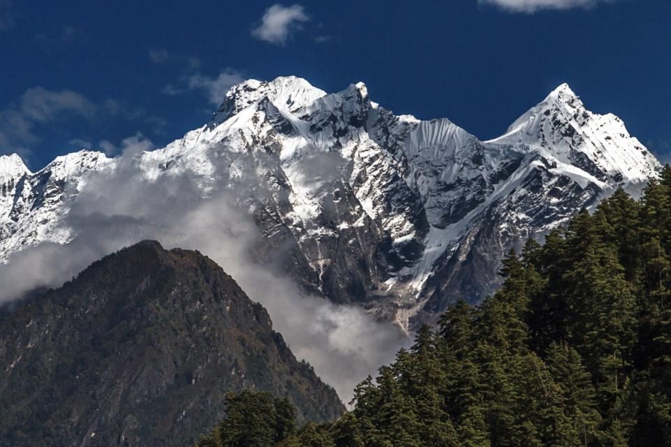 Manaslu Tsum Valley Trek in September