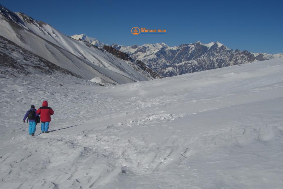 Annapurna Circuit Short Trek with Tilicho Lake - 9 Days Cost & Map