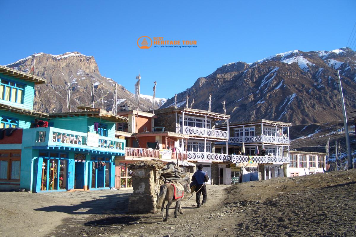 Way to Upper Mustang