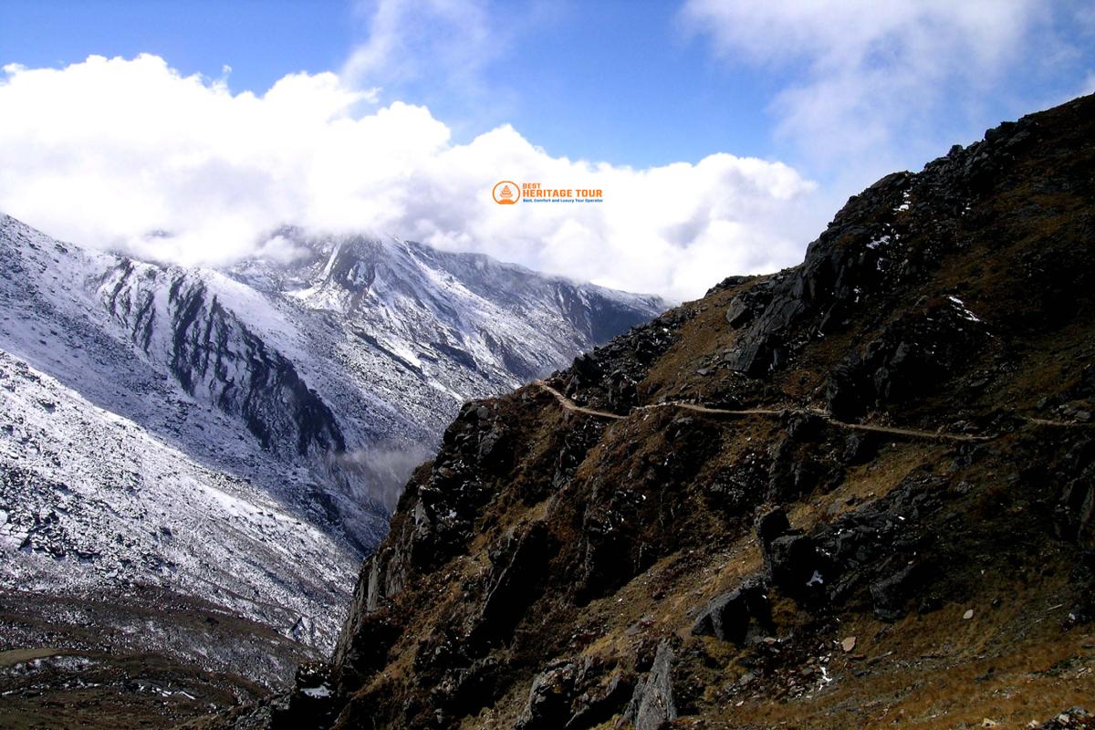 Langtang Gosaikunda Lake Way