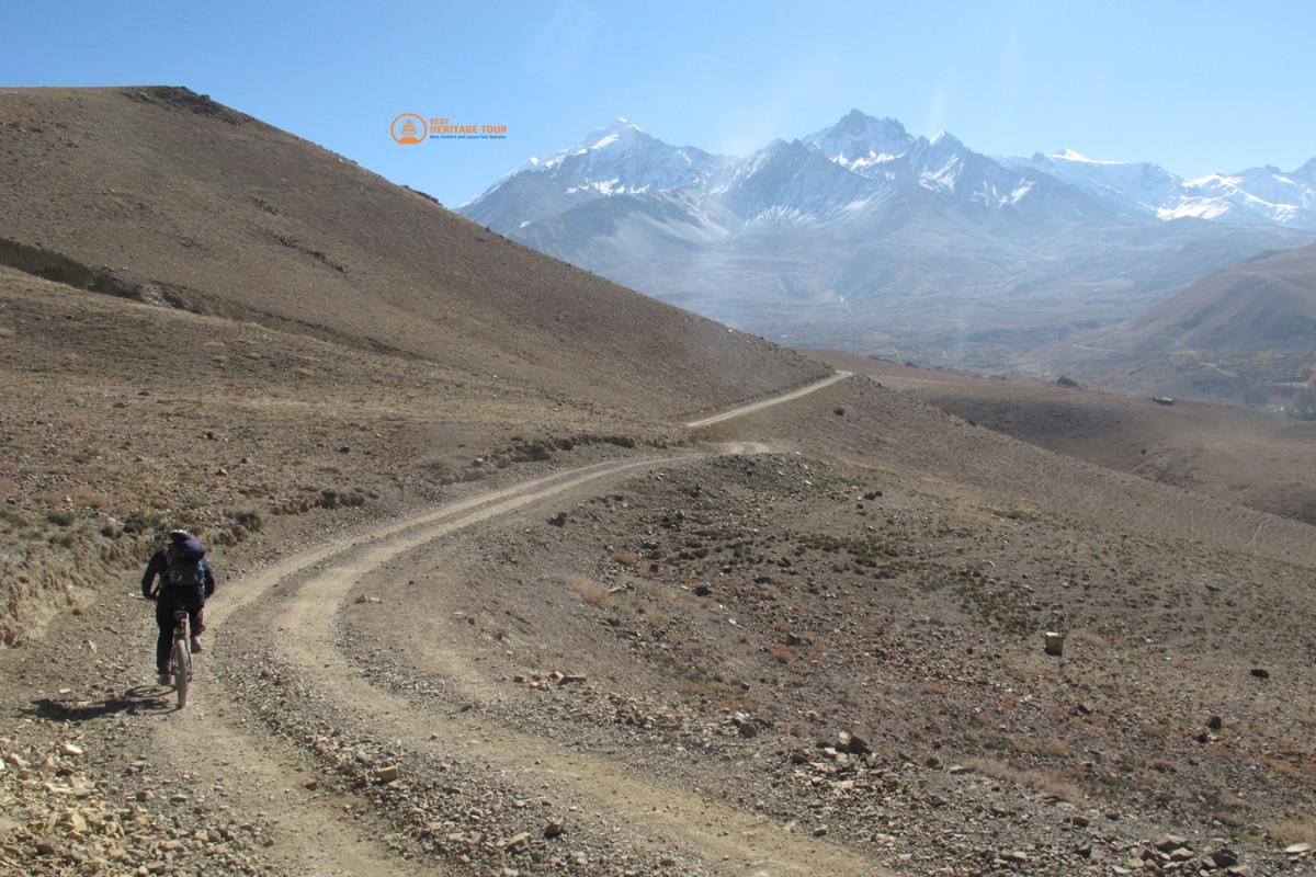 Annapurna Circuit Mountain Biking Tour with Tilicho Lake